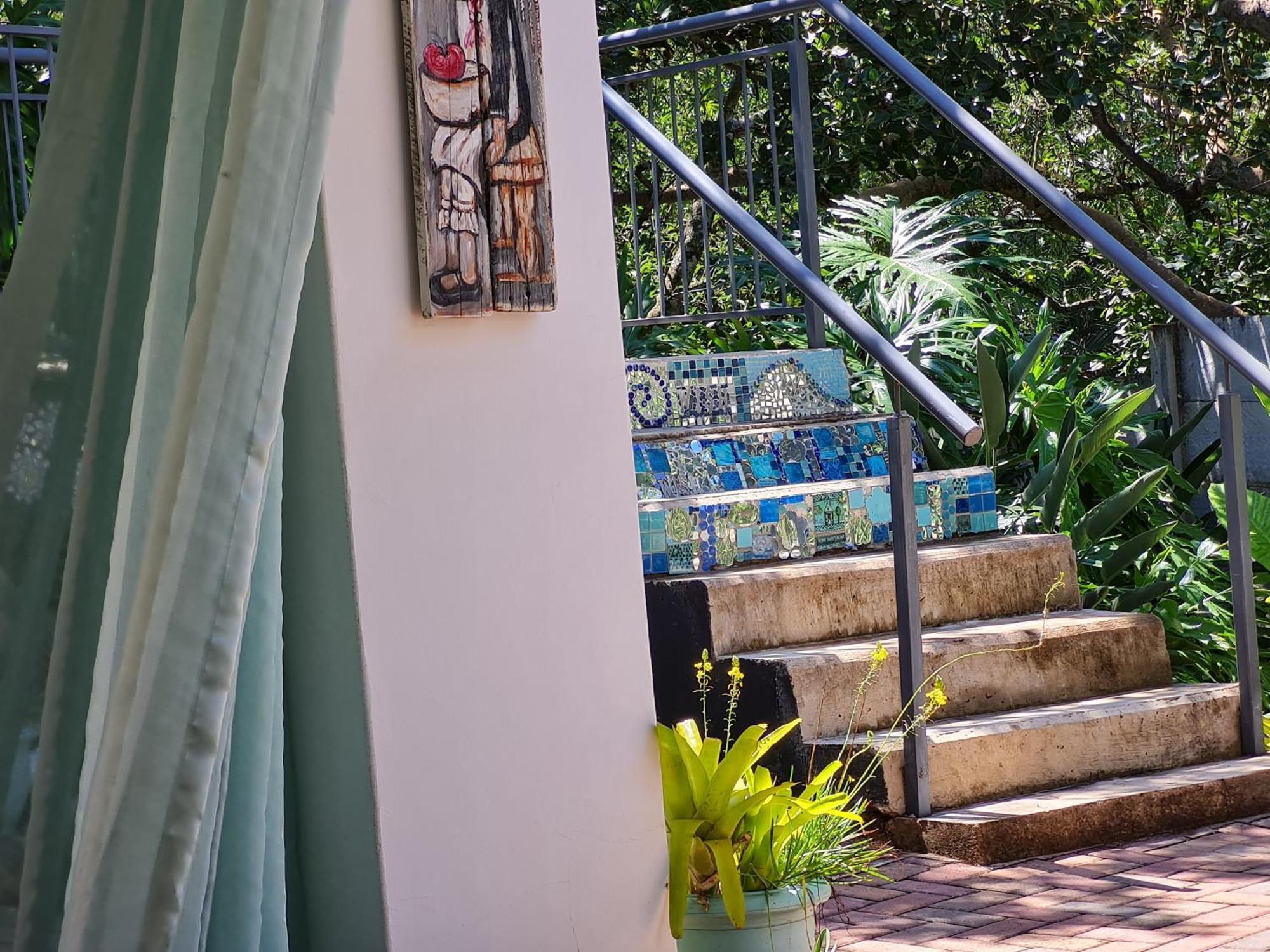 Апартаменти Be Our Guest Self Catering Mbombela Номер фото